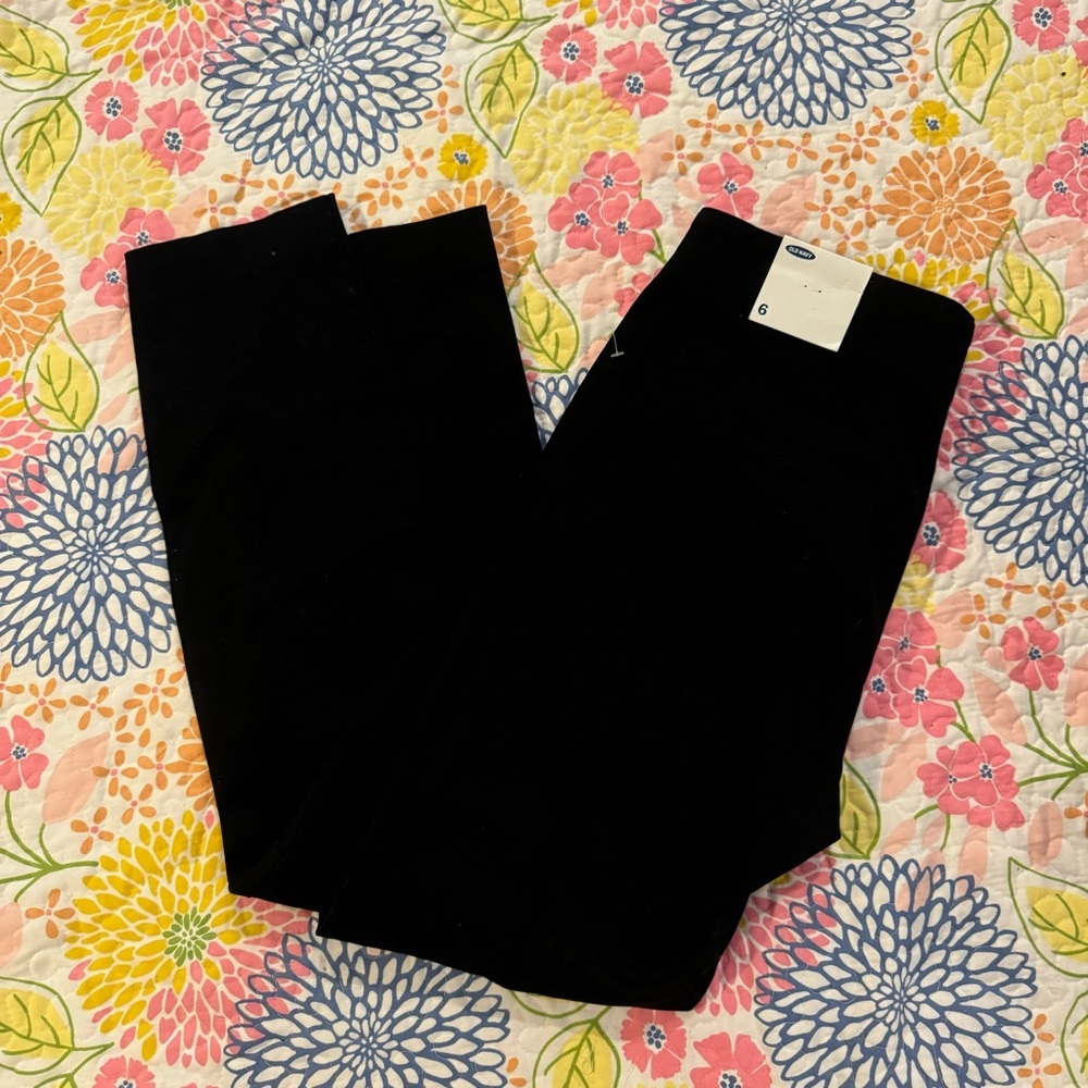 NWT size 6 old navy black pants